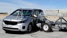 NHTSA Side impact test of the 2019 Kia Sedona