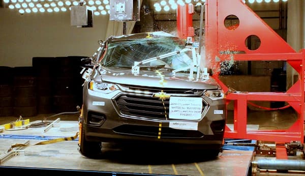 NHTSA Side pole test of the 2019 Chevrolet Traverse
