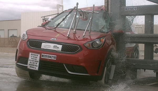 NHTSA Side pole test of the 2019 Kia Niro
