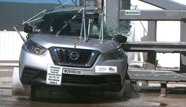 NHTSA Side pole test of the 2019 Nissan Kicks