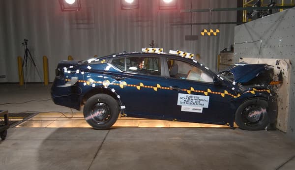 NHTSA Frontal impact test of the 2019 Nissan Altima