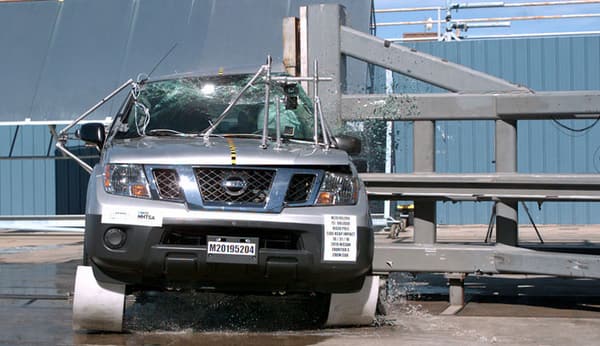 NHTSA Side pole test of the 2019 Nissan Frontier