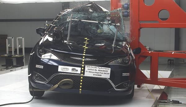 NHTSA Side pole test of the 2020 Chrysler Pacifica