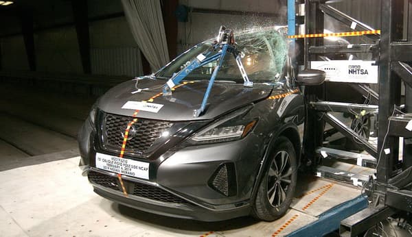 NHTSA Side pole test of the 2020 Nissan Murano