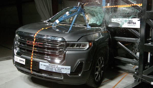 NHTSA Side pole test of the 2021 GMC Acadia