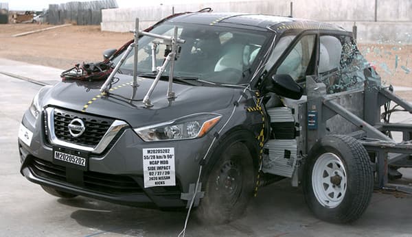 NHTSA Side impact test of the 2021 Nissan Kicks