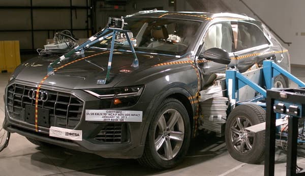 NHTSA Side impact test of the 2021 Audi Q8