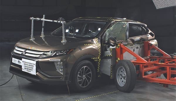 NHTSA Side impact test of the 2022 Mitsubishi Eclipse Cross