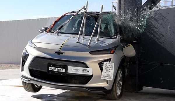 NHTSA Side pole test of the 2022 Chevrolet Bolt Euv