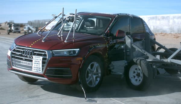 NHTSA Side impact test of the 2022 Audi Q5