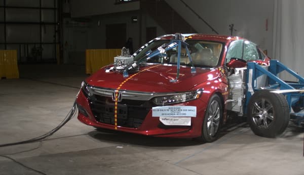 NHTSA Side impact test of the 2022 Honda Accord