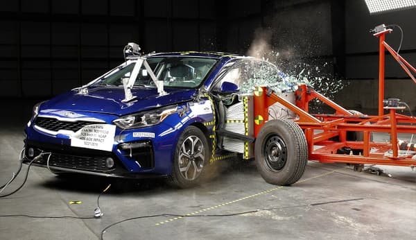 NHTSA Side impact test of the 2023 Kia Forte