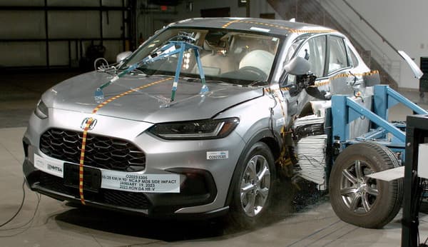 NHTSA Side impact test of the 2023 Honda HR-V
