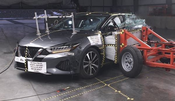 NHTSA Side impact test of the 2023 Nissan Maxima