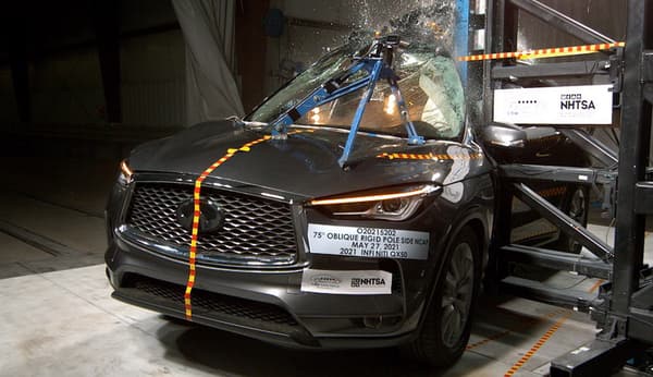 NHTSA Side pole test of the 2023 Infiniti Qx50
