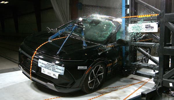 NHTSA Side pole test of the 2024 Chevrolet Equinox EV