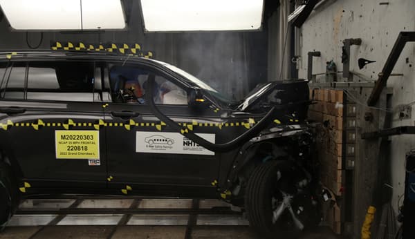 NHTSA Frontal impact test of the 2025 Jeep Grand Cherokee