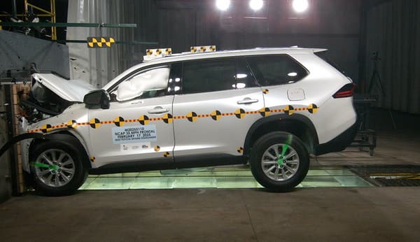 NHTSA Frontal impact test of the 2025 Lexus Tx 500h