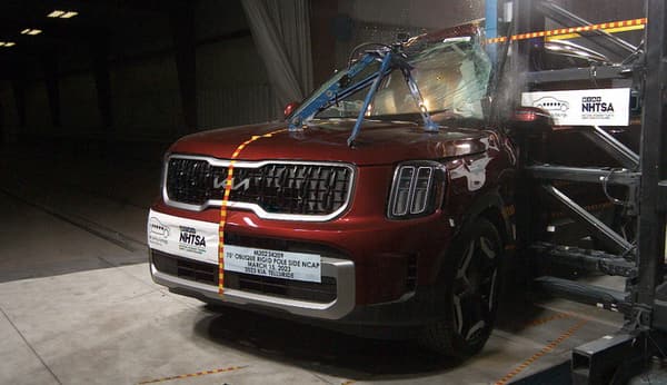 NHTSA Side pole test of the 2025 Kia Telluride