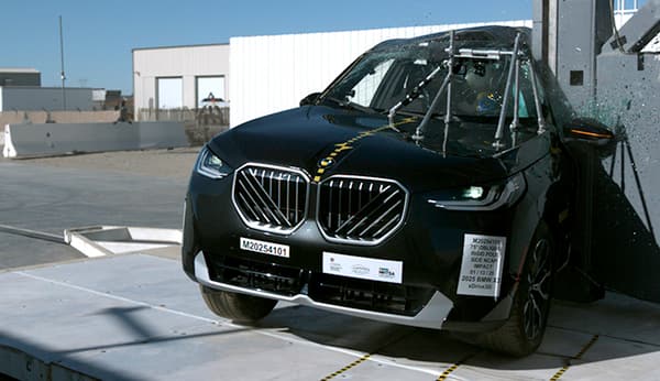NHTSA Side pole test of the 2025 BMW X3