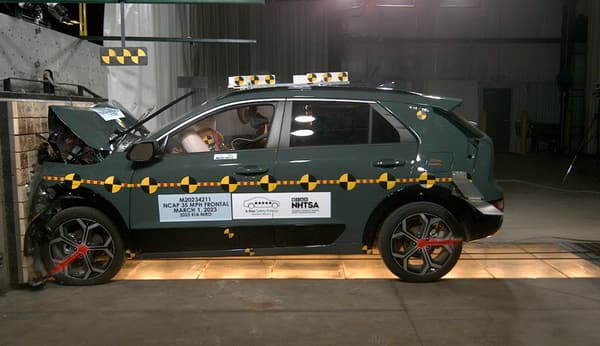 NHTSA Frontal impact test of the 2026 Kia Niro
