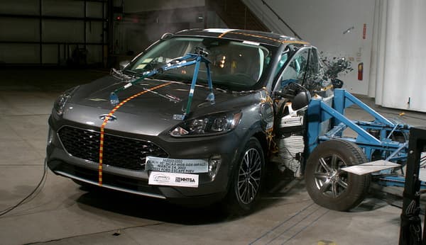 NHTSA Side impact test of the 2026 Ford Escape PHEV
