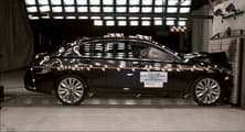 NHTSA crash test of the 2019 Acura RLX