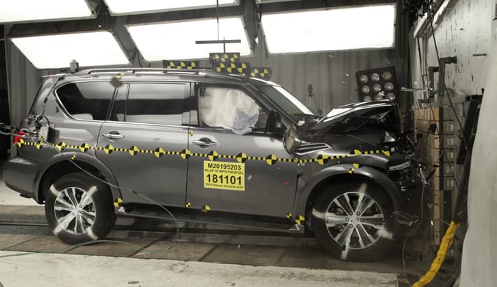 NHTSA crash test of the 2019 Nissan Armada