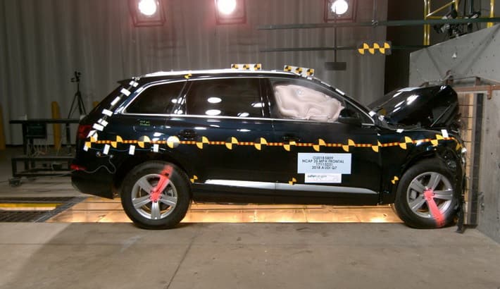 NHTSA crash test of the 2019 Audi Q7