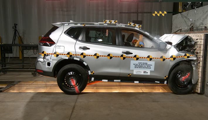 NHTSA crash test of the 2020 Nissan Rogue