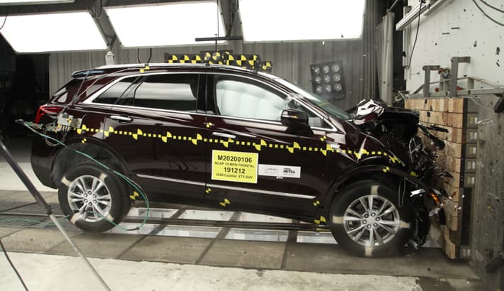 NHTSA crash test of the 2021 Cadillac XT5