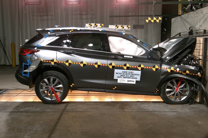 NHTSA crash test of the 2021 Infiniti Qx50