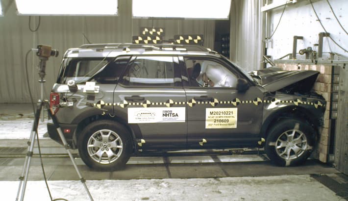 NHTSA crash test of the 2022 Ford Bronco Sport