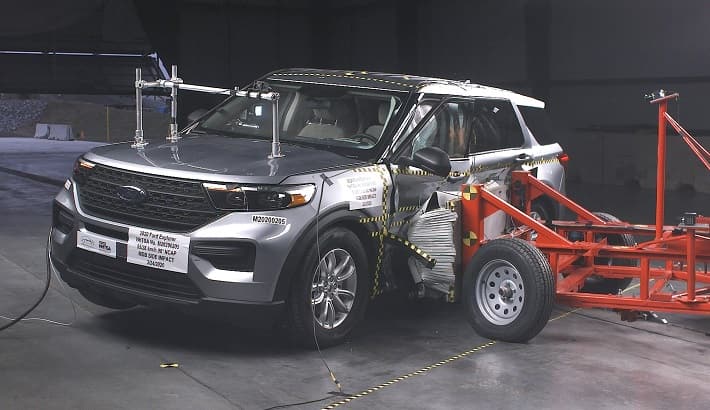 NHTSA crash test of the 2022 Ford Explorer