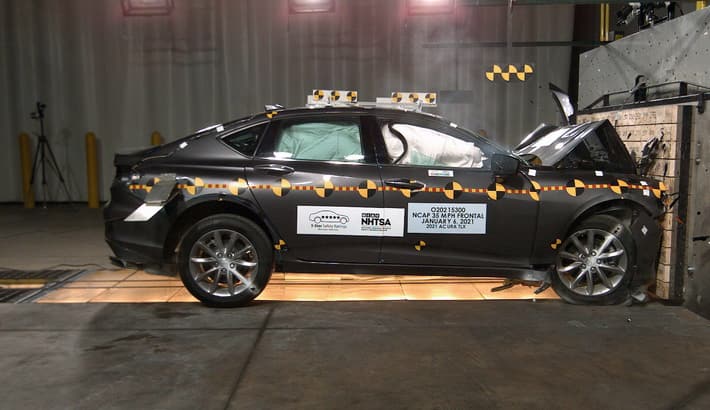 NHTSA crash test of the 2022 Acura TLX