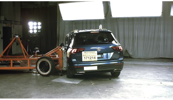 NHTSA crash test of the 2022 Volkswagen Tiguan
