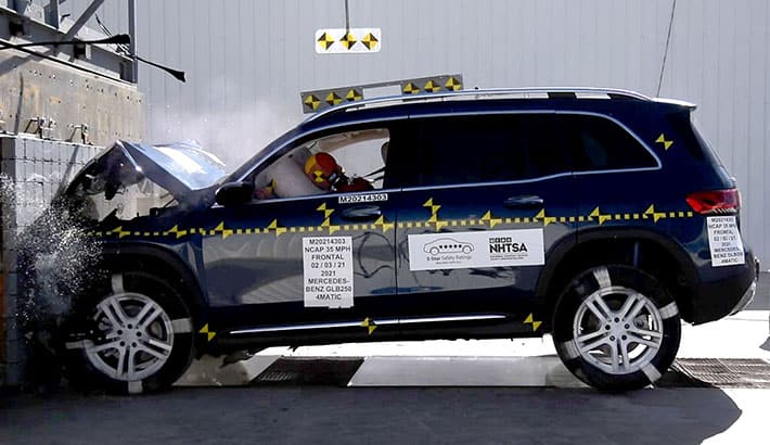 NHTSA crash test of the 2022 Mercedes-Benz Glb-Class