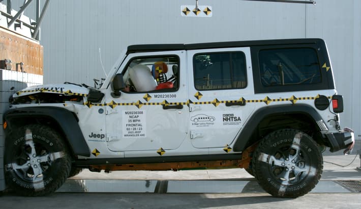 NHTSA crash test of the 2023 Jeep Wrangler Unlimited