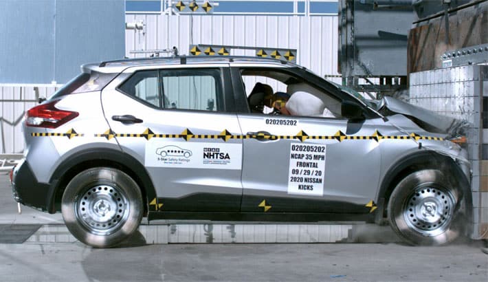 NHTSA crash test of the 2023 Nissan Kicks
