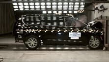 NHTSA crash test of the 2025 Chrysler Pacifica Awd
