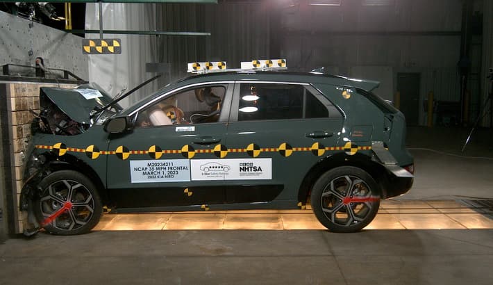 NHTSA crash test of the 2026 Kia Niro