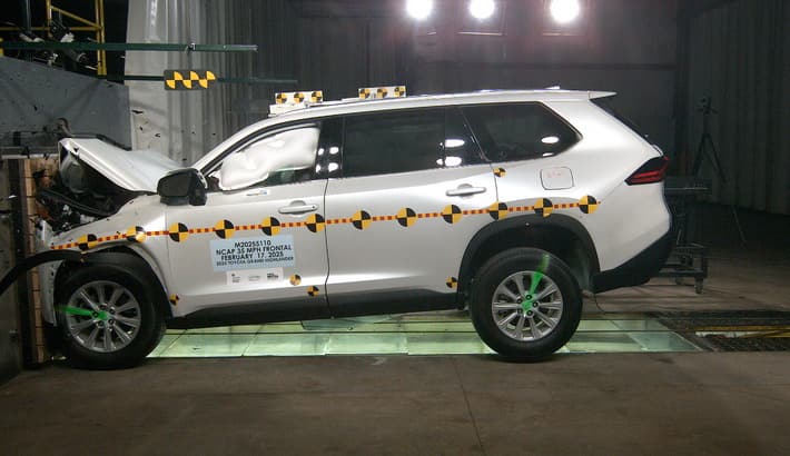 NHTSA crash test of the 2026 Lexus Tx 500h