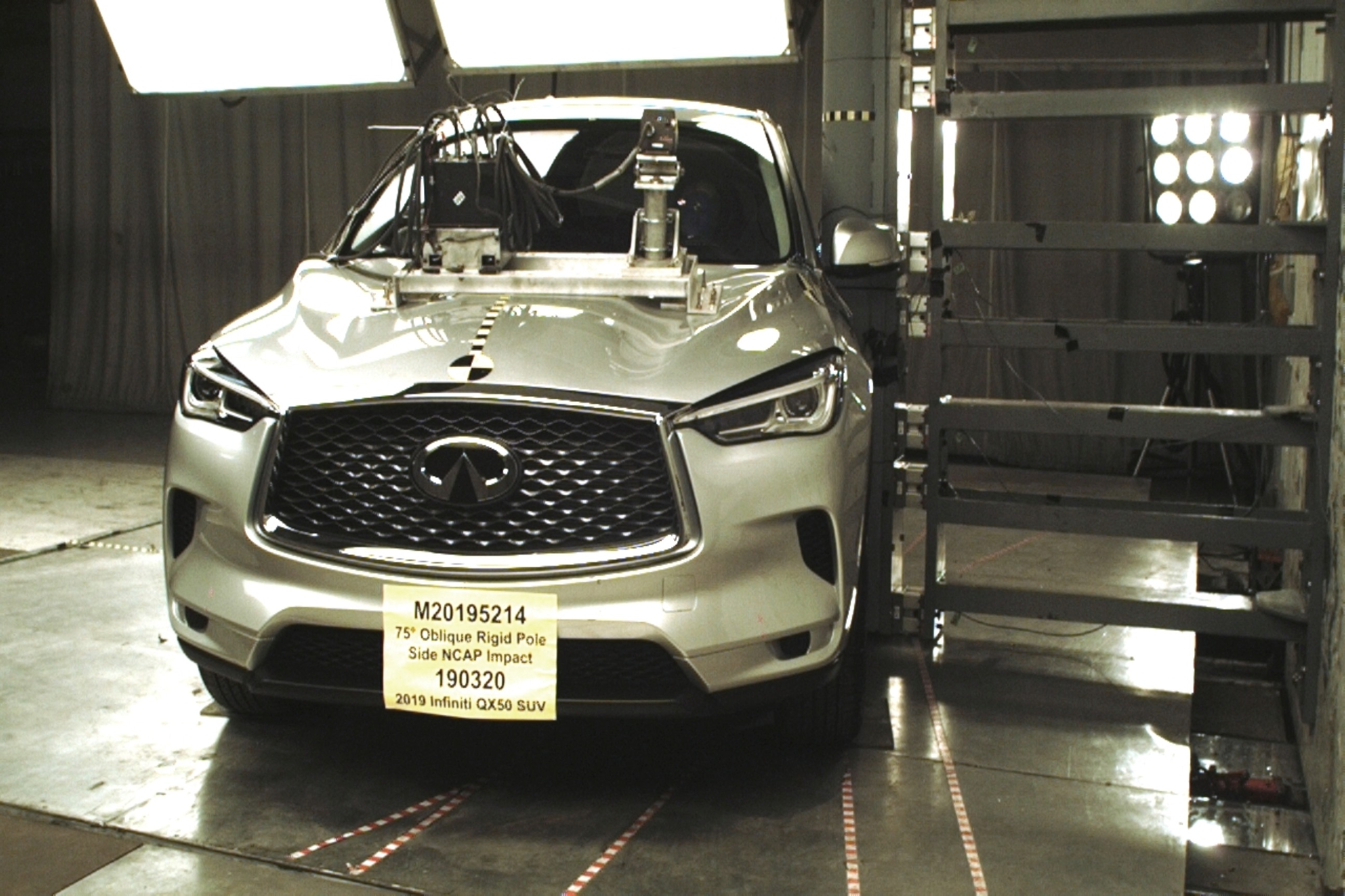 NHTSA Side pole test of the 2019 Infiniti Qx50