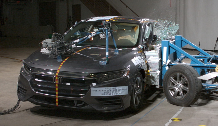 NHTSA Side impact test of the 2019 Honda Insight