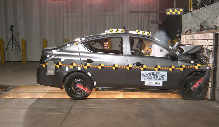 NHTSA crash test of the 2019 Nissan Versa