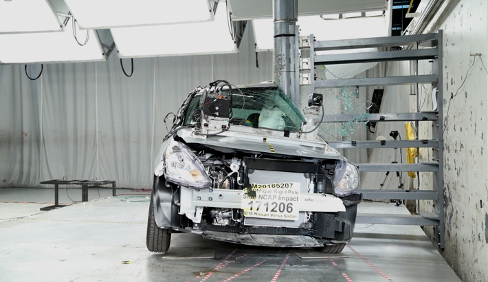 NHTSA Side pole test of the 2019 Nissan Versa