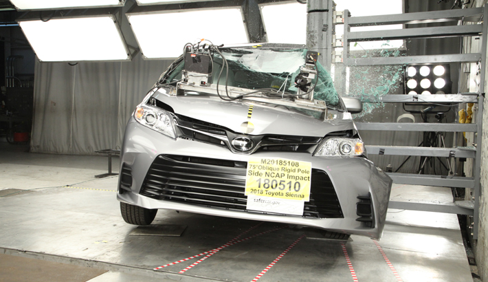 NHTSA Side pole test of the 2019 Toyota Sienna