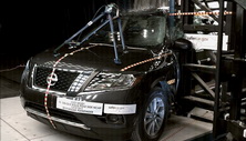 NHTSA Side pole test of the 2019 Nissan Pathfinder