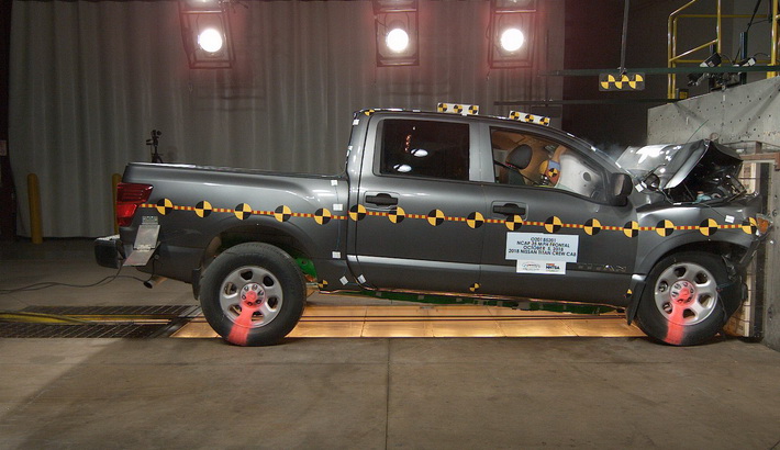 NHTSA crash test of the 2019 Nissan Titan