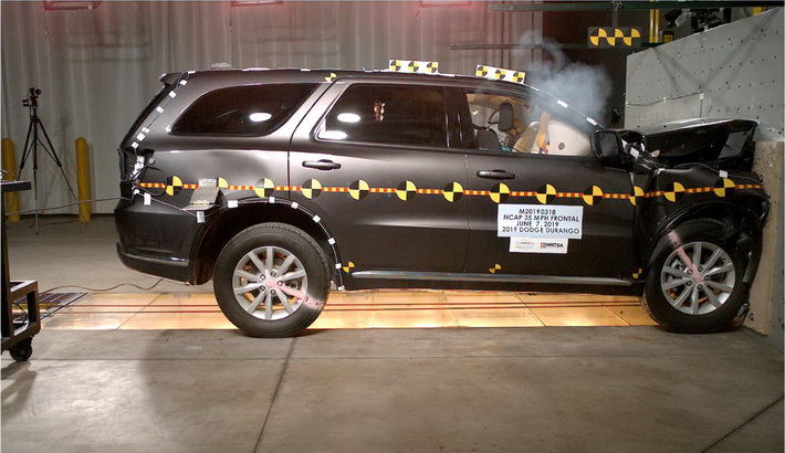 NHTSA crash test of the 2019 Dodge Durango